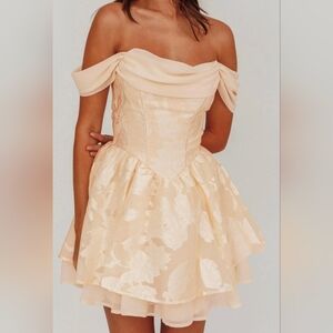 Selfie Leslie Strapless Cream Dress